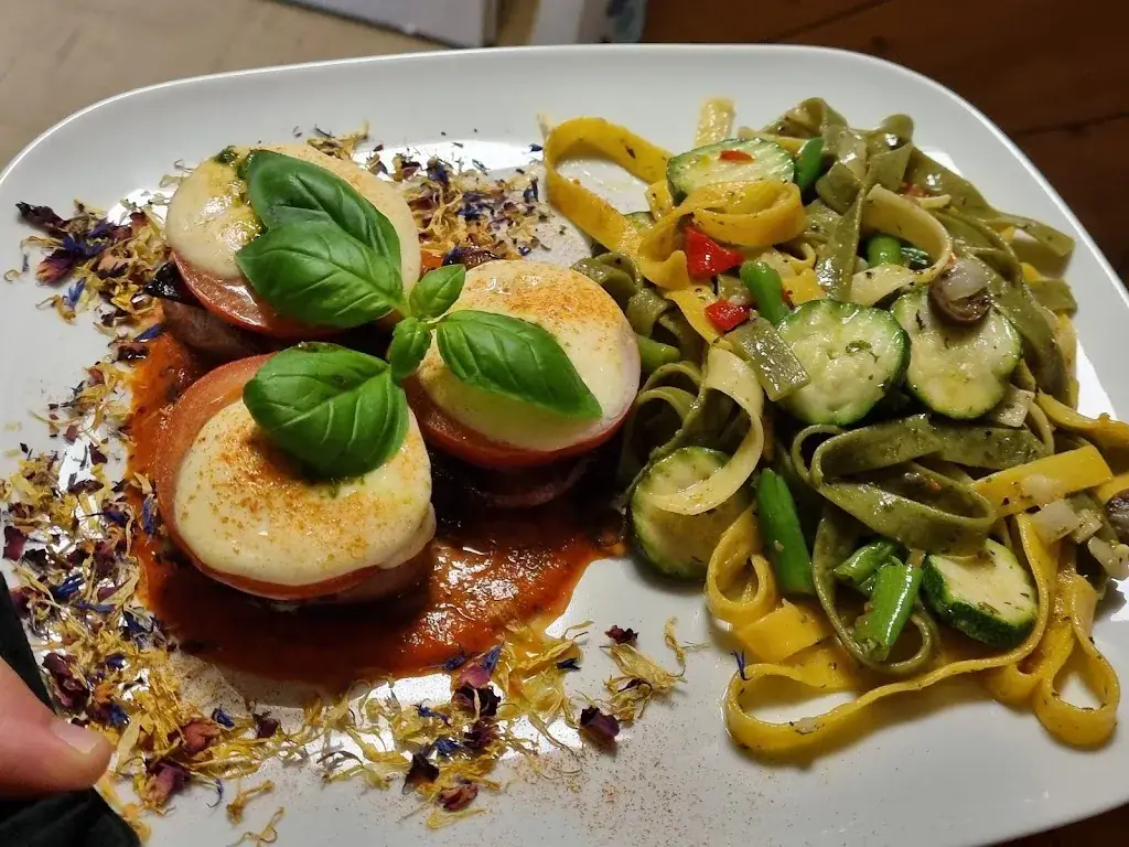 Restaurant Sommer 3_Weissenbach am Lech_slider_image_2