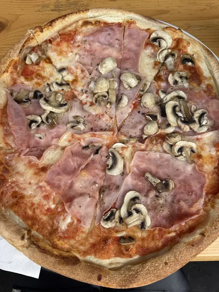 Ewa Buczyniak_Jacky's Pizzagrill_Wenns_review