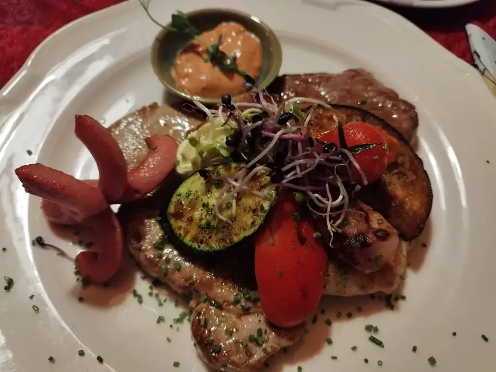 Aleš Kaučič_Gasthof zur Post_Wenns_avis