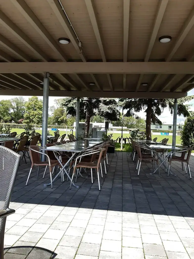 Sportgaststätte Zum SEPP ristorante a Weissach