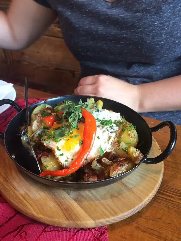 Josef Hruška_Restaurant Inntal-Stadl_Wiesing_avis