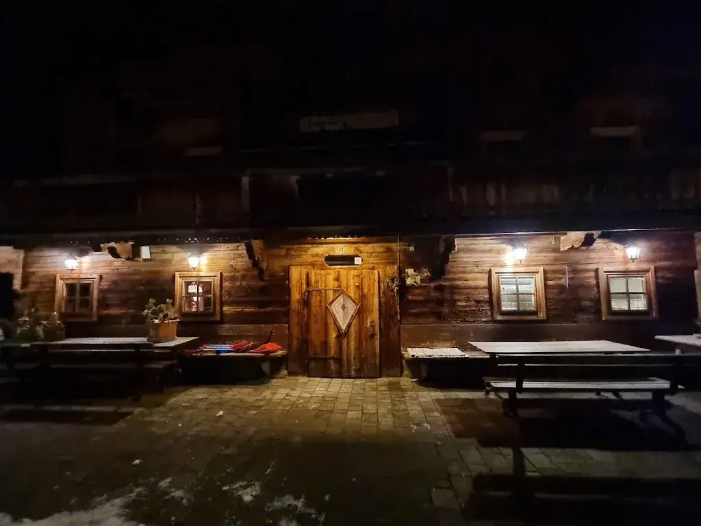 Ron Lowe_Jausenstation Riedlhof_Wildschönau_avis