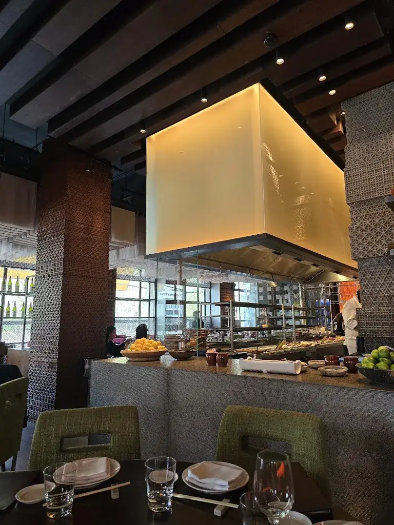 Jonathan S. Ng_Zuma Madrid_Zams_avis