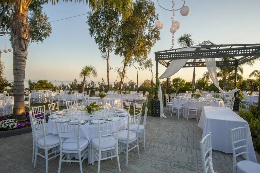 Grupo Lezama restaurant à Zams