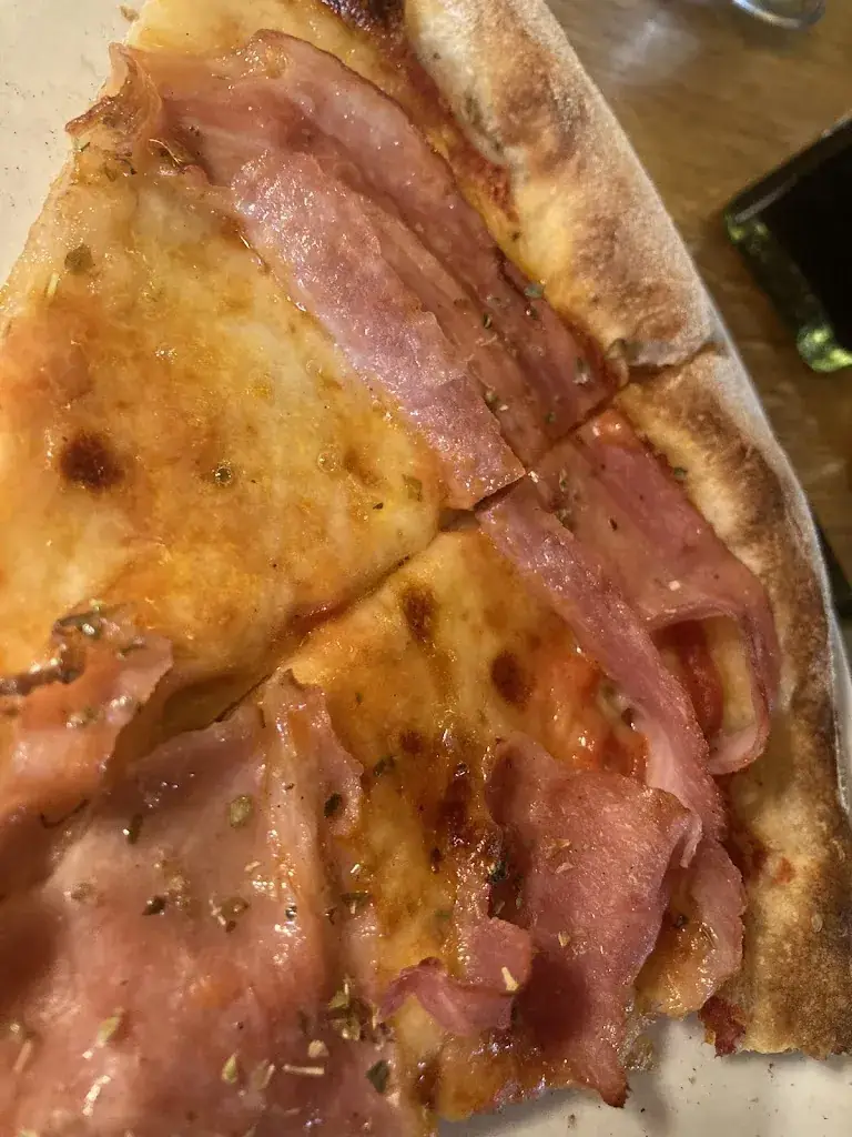 Premek Piska_Pizzeria Ristorante Antonio_Wörgl_avis