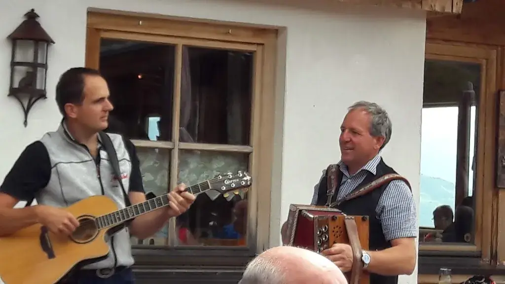 Romana Roither_Almgasthaus Zellberg Stüberl_Zellberg_review