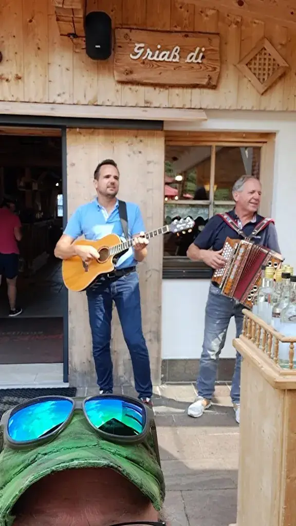 Almgasthaus Zellberg Stüberl_Zellberg_slider_image_2