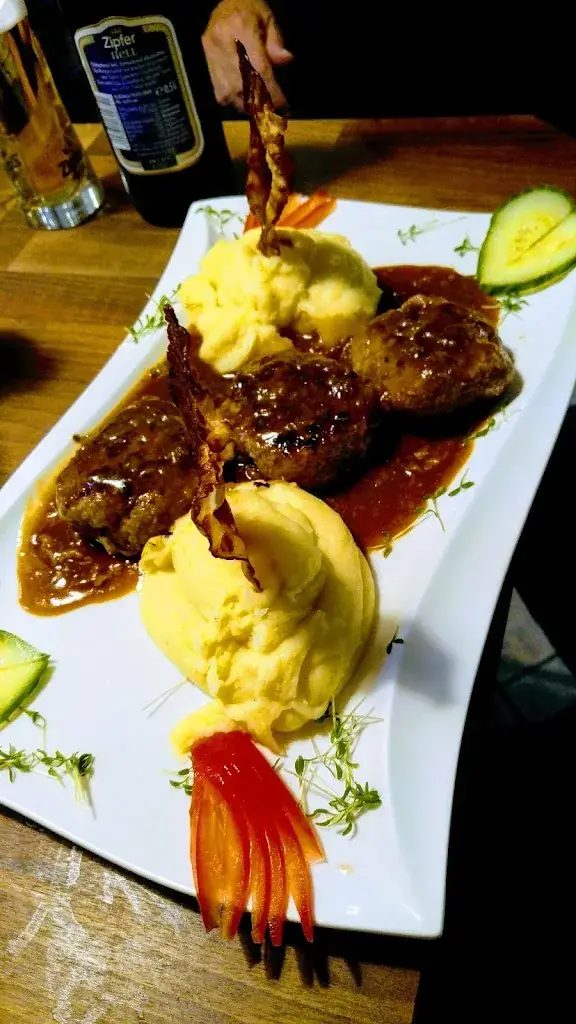 Menu_Restaurant Pizzeria La Famiglia_Zirl_immagine_6