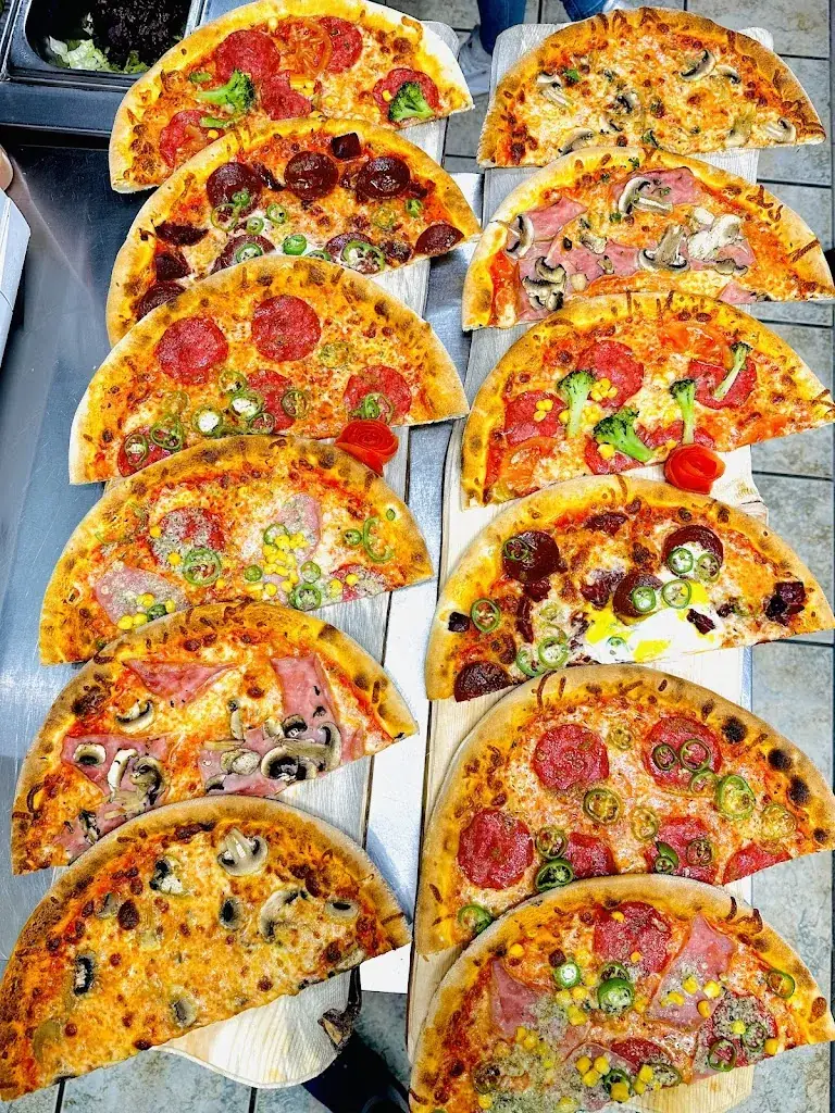 Menu_Restaurant Pizzeria La Famiglia_Zirl_immagine_9