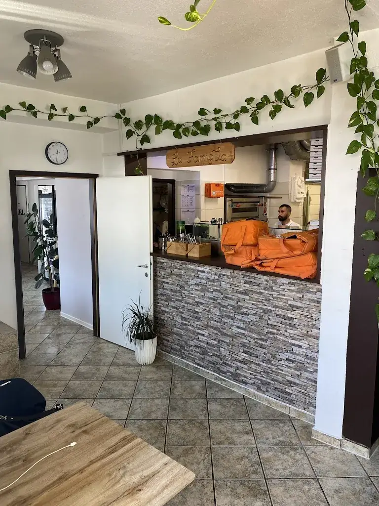 Boris Brodbeck_Restaurant Pizzeria La Famiglia_Zirl_recensione