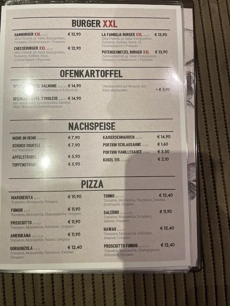 Restaurant Pizzeria La Famiglia_Zirl_slider_image_3