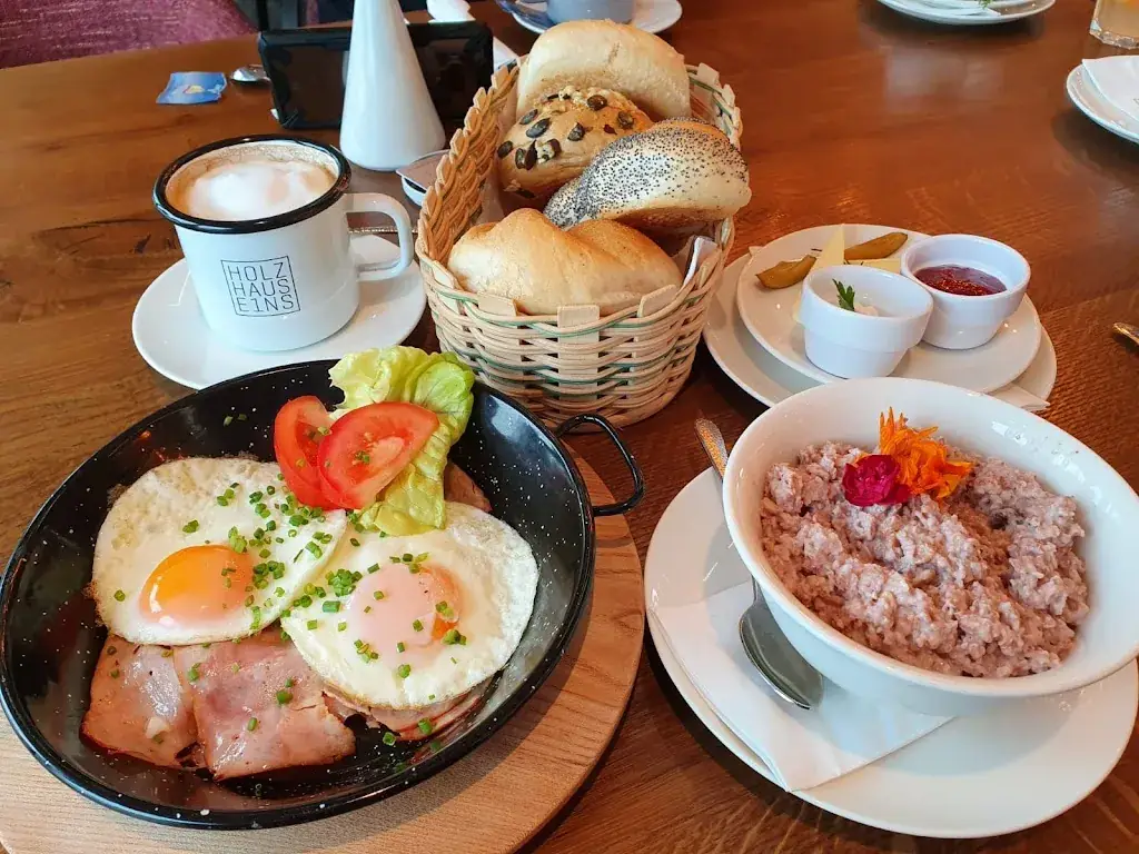 Menu_HOLZHAUS E1NS_Adlwang_image_8