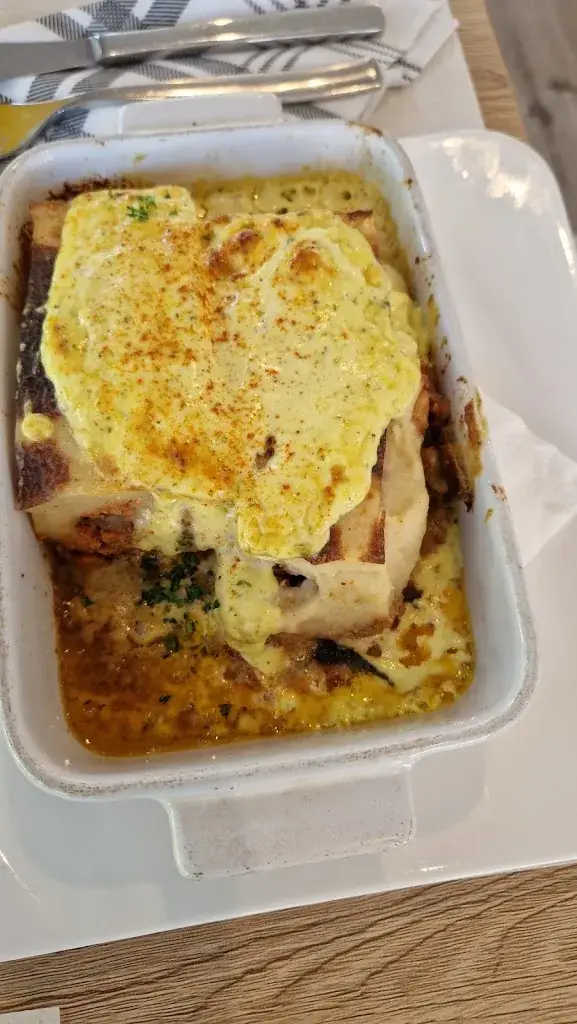 Jyotshna Bhandari_Mykonos_Faak am See_avis