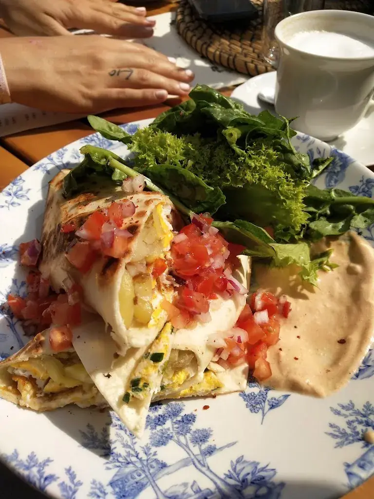 Alejandro Bauer_Trisha's Eatery_Abwinden_recensione