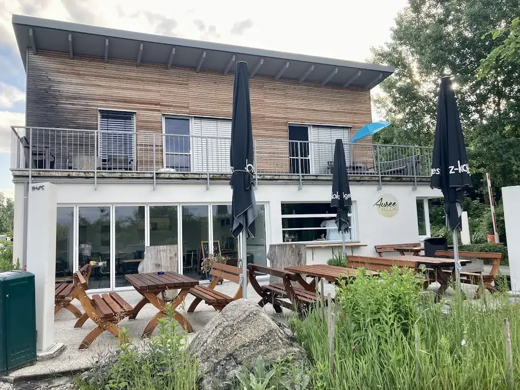 Julian_Trisha's Eatery_Abwinden_recensione