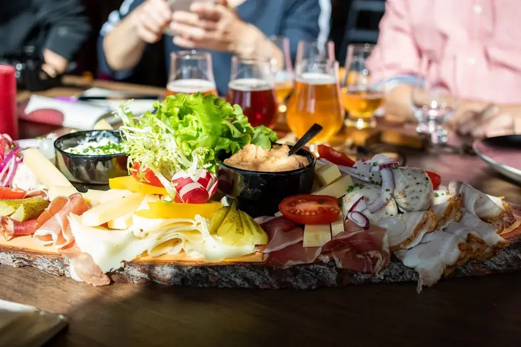 AVIVA Alm & Brau-Boutique_Afiesl_slider_image_2