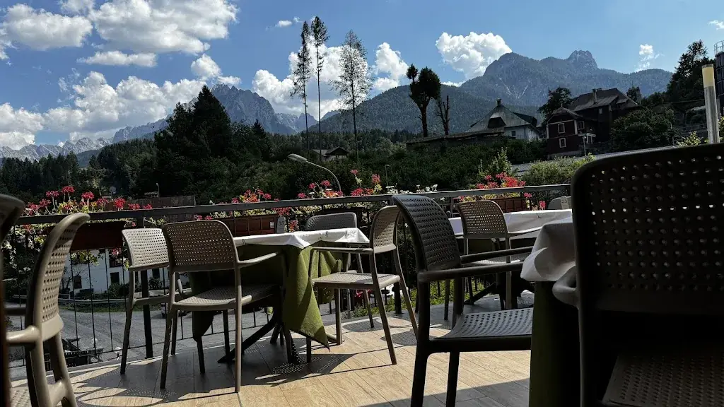 Michael Demb_Hotel Ristorante Pizzeria Trieste_Feistritz an der Gail_review