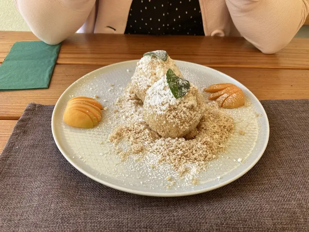 Alexander Kretz_Teich-Stüberl_Alkoven_avis