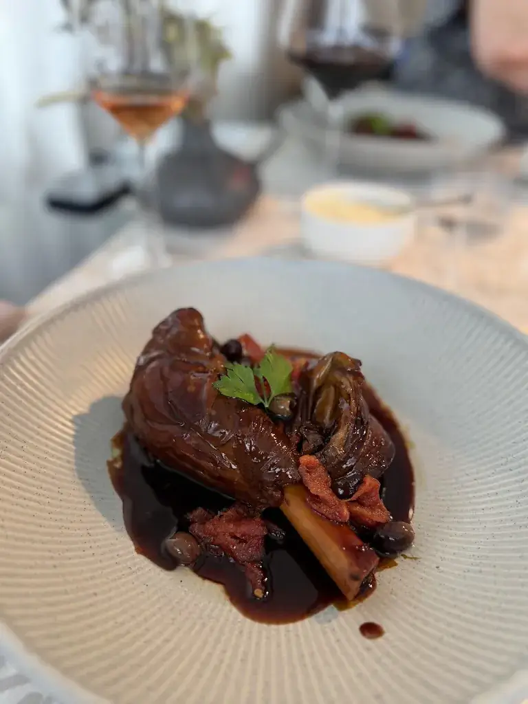 Zuzana Polakova_Der Holzpoldl - Manuel Grabner_Altlichtenberg_review