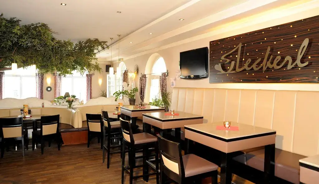 Stadtcafe Leckerl restaurant à Altheim