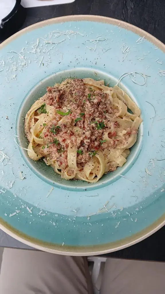 John Flynn_Ali baba Restaurant_Allhaming_recensione