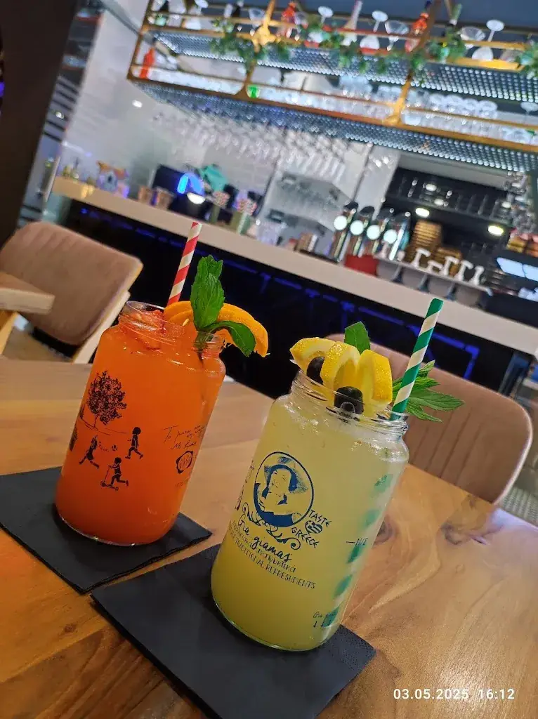 Liane Schuh_Ali baba Restaurant_Allhaming_recensione