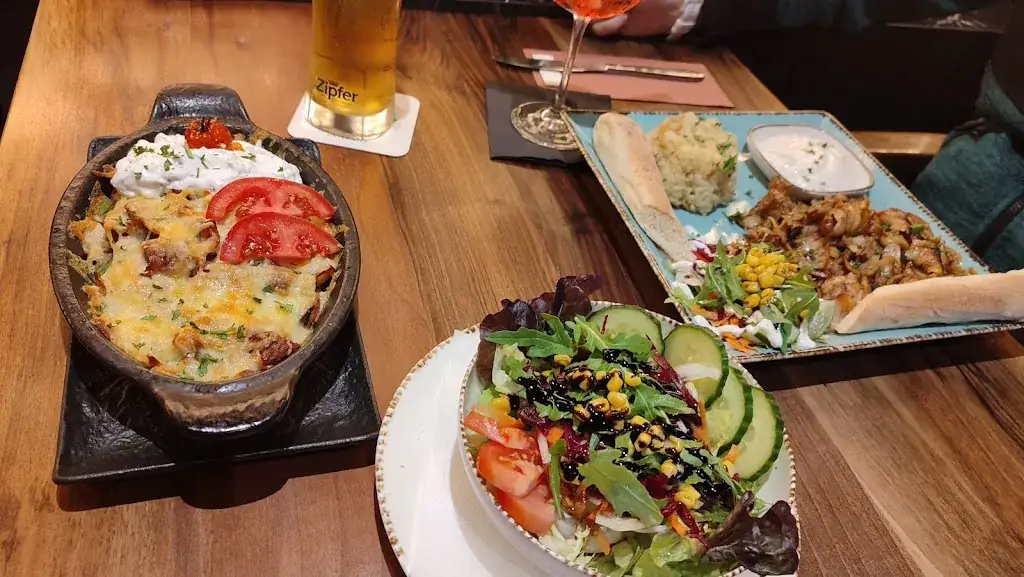 Ali baba Restaurant_Allhaming_slider_image_3