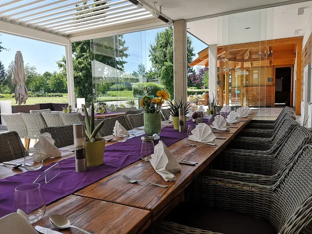 Green's Restaurant restaurant in Allhaming