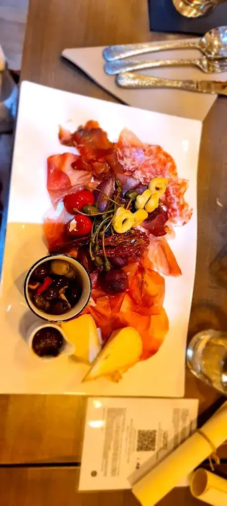 Frederik Lindstroem_Gelateria Bellini_Allhaming_recensione