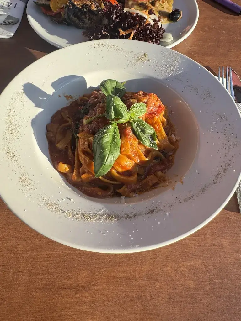 Jennifer Zeitlhofer_La Oliva_Allhaming_review