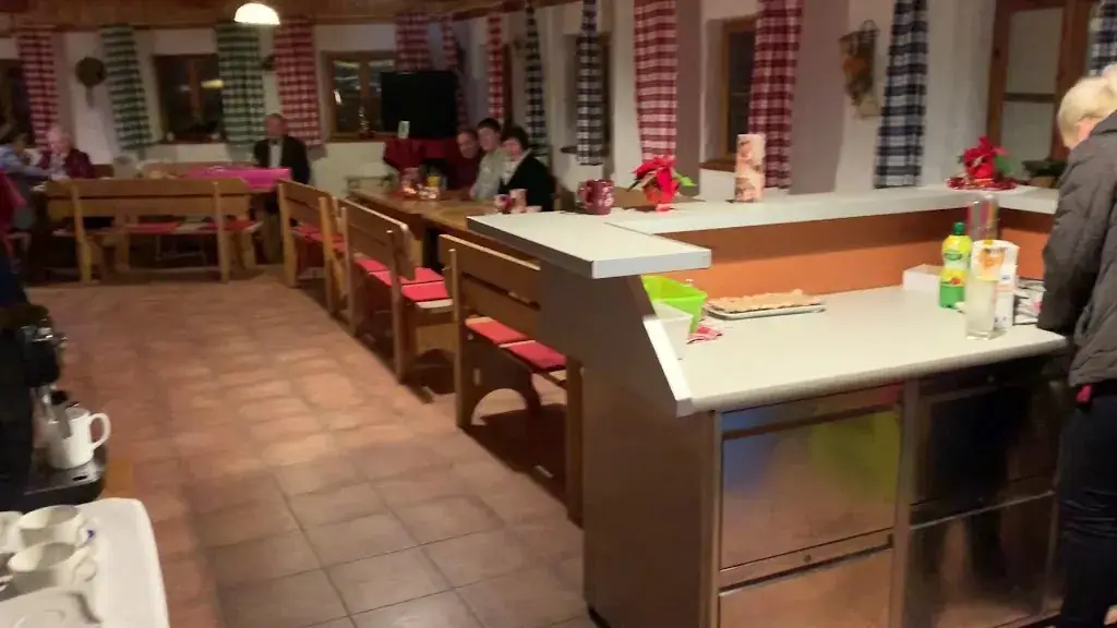 Binder im Holz_Allhaming_slider_image_2