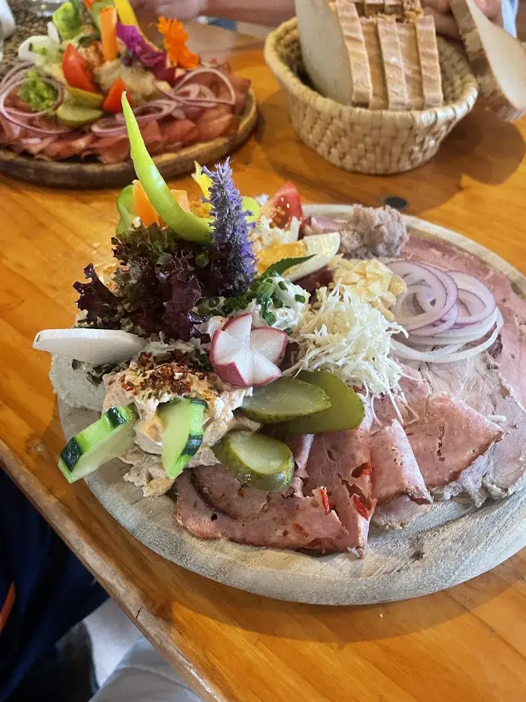 samule knochler_Sandmayr_Allhaming_review