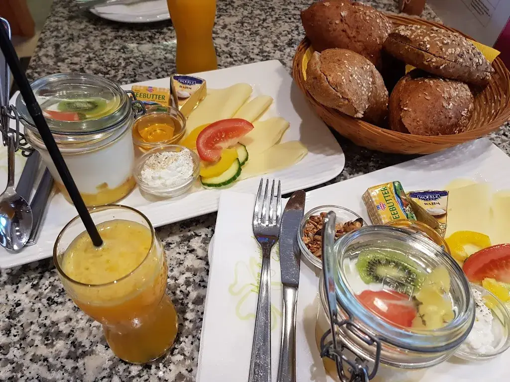 Café Konditorei Mühlbacher_Ampflwang_slider_image_2