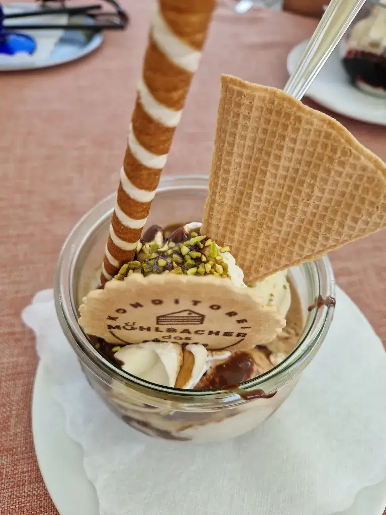 Café Konditorei Mühlbacher_Ampflwang_slider_image_3