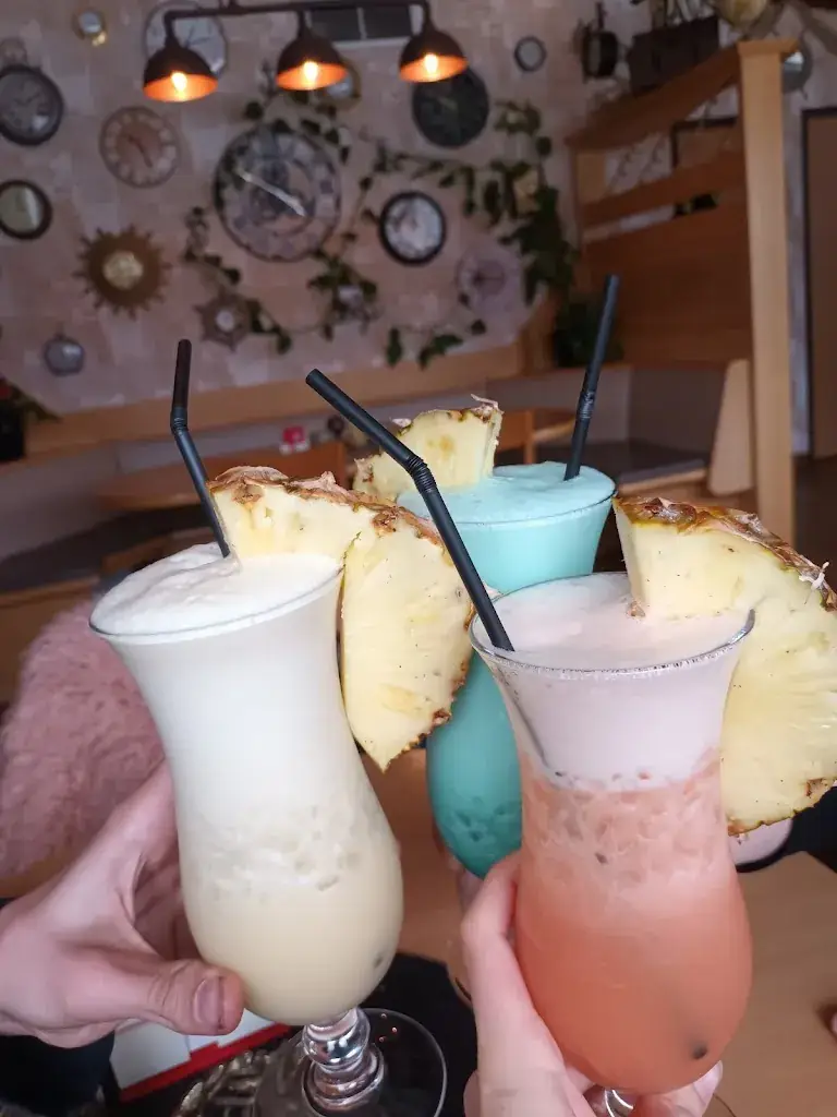 Vivian St_HOOK - Essen|Trinken|Feiern_Ampflwang_avis