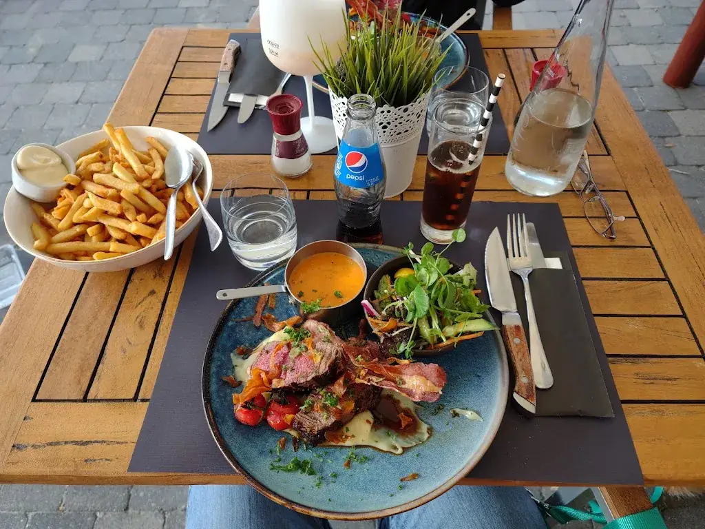 Sur Place_Aartselaar_slider_image_2