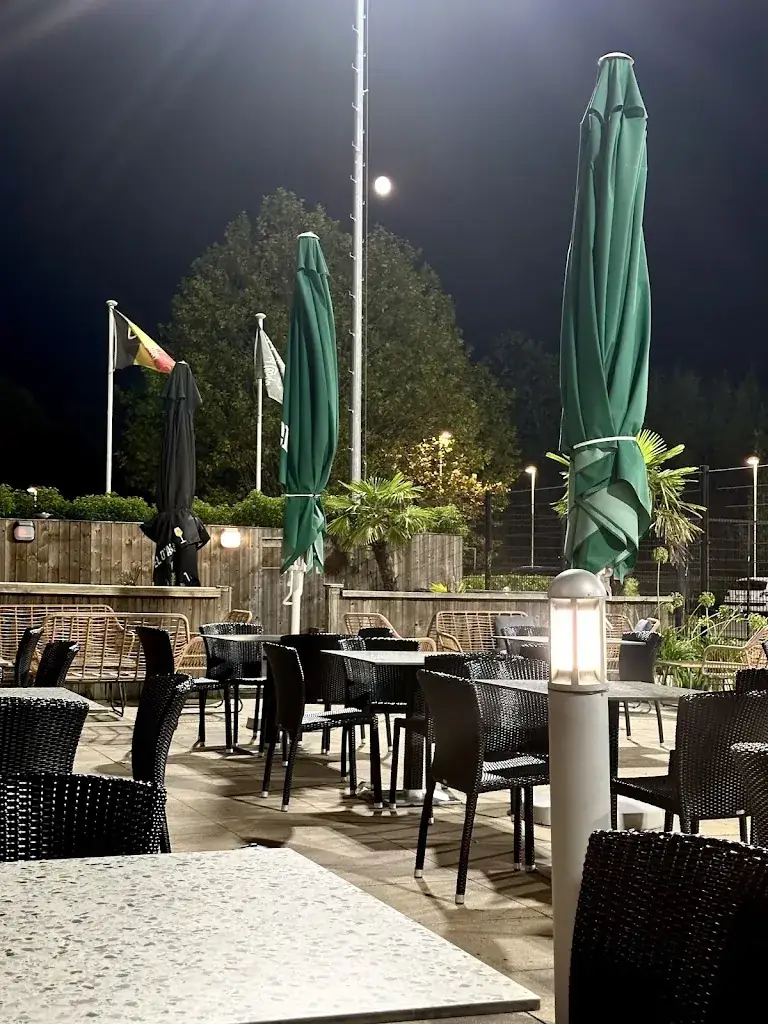 Anastasia Tirskaya_Bar Bell_Edegem_avis