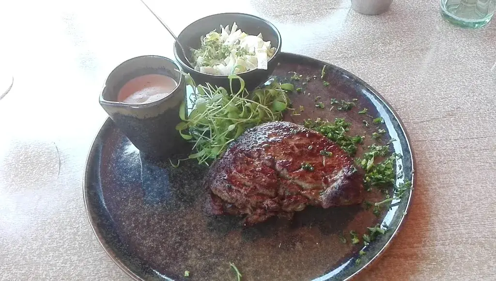 Den Bourgondiër_Antwerpen_slider_image_2