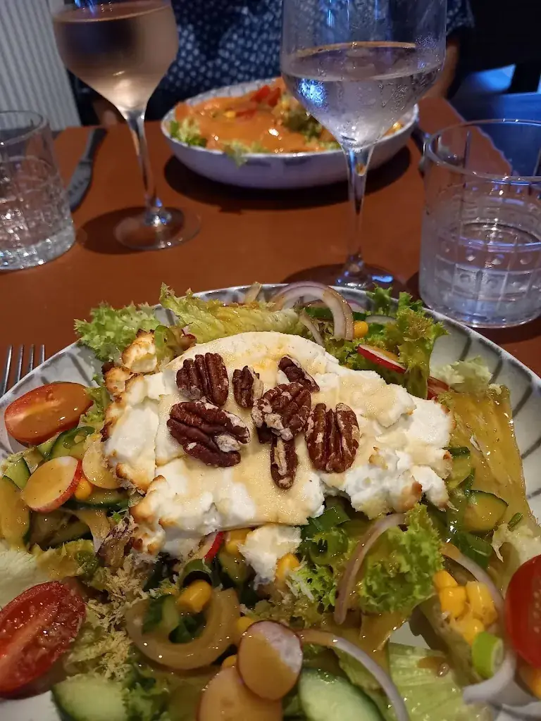 Christiane Loontjens_Haspra_Gavere_review