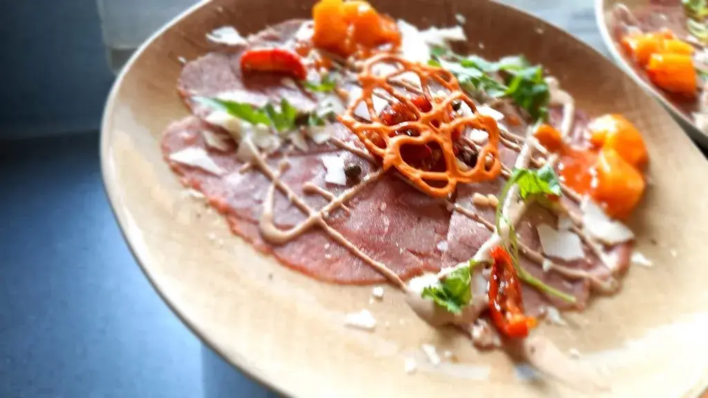 LOVT_Geel_slider_image_3