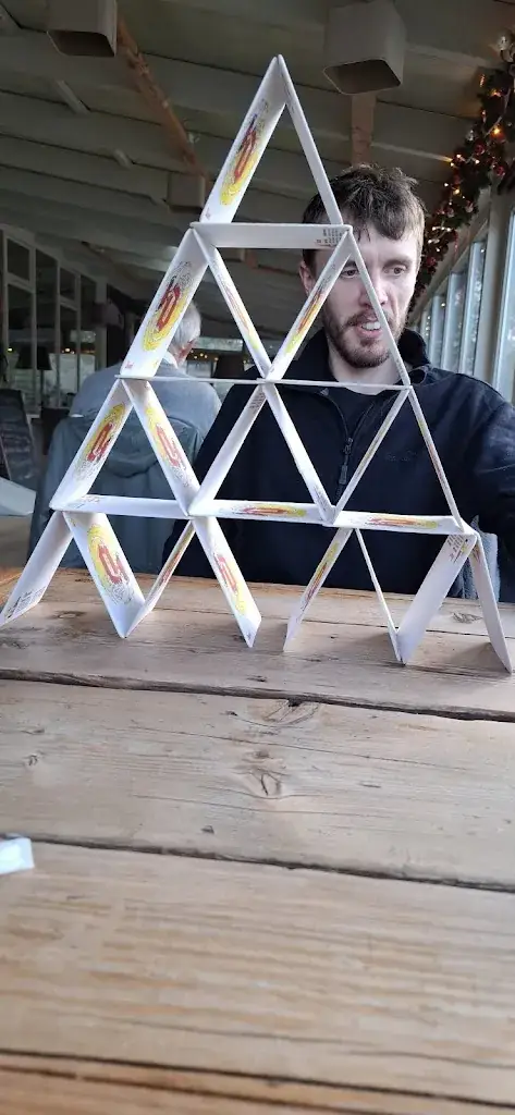 Kate Laubscher_Taverne Netevallei_Geel_reseña