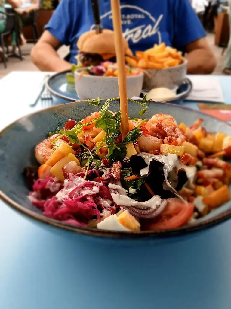 Ilse Fastenaekels_Den Thijs-Sas9_Geel_review