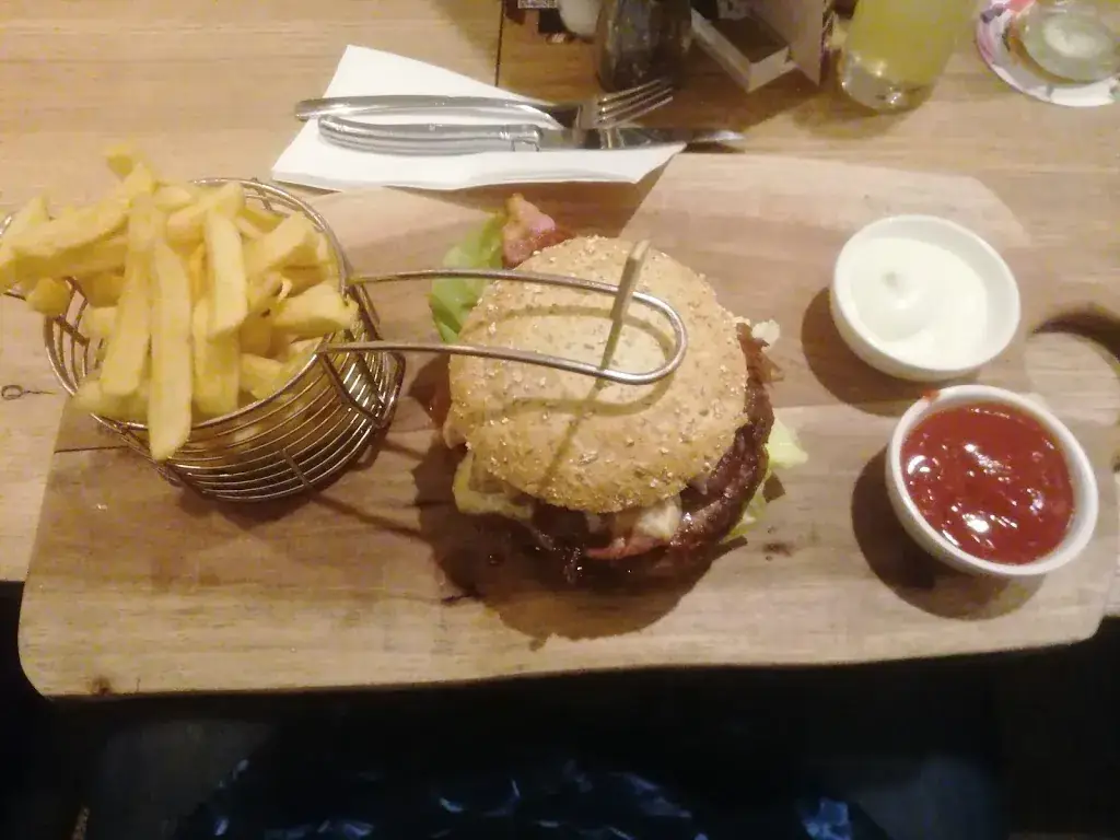 Alan Van Der Merwe_El Mundo_Geel_reseña