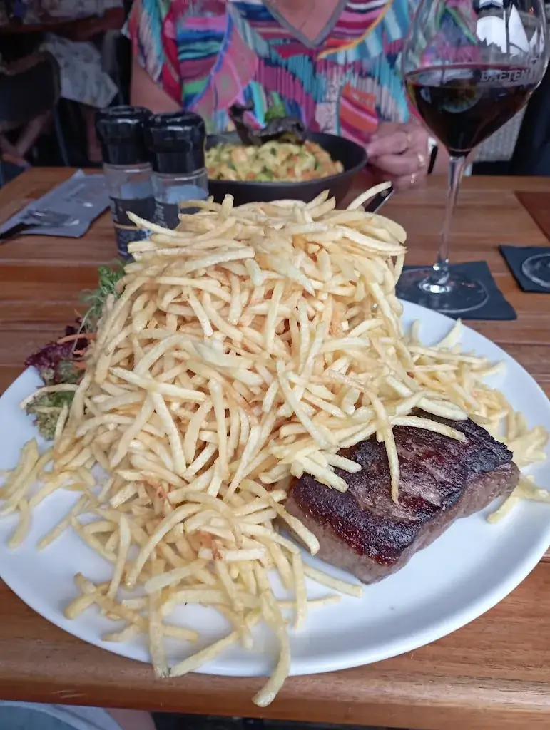 El Mundo_Geel_slider_image_3