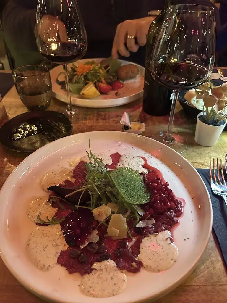 Rudolf Sarkisyan_Gio's & Tavoli | Italiaans Restaurant_Geel_review