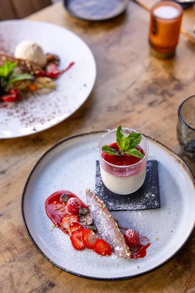 Gio's & Tavoli | Italiaans Restaurant_Geel_slider_image_3