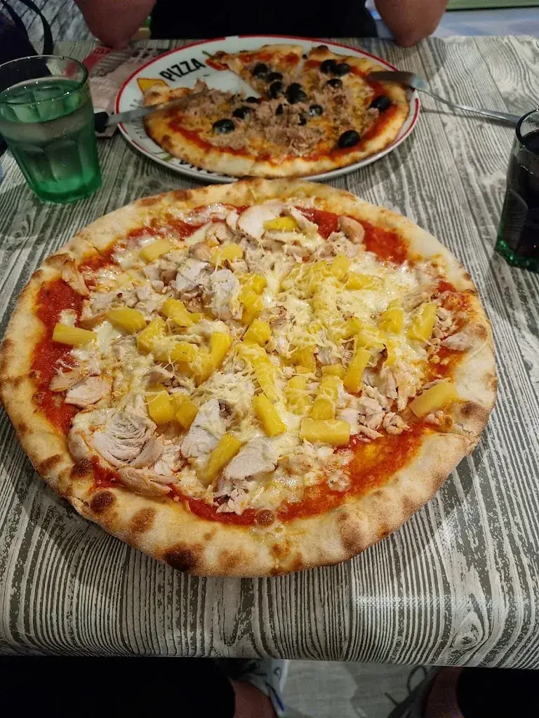 Eelke Wijnsma_Pizzeria Sardinia_Eeklo_reseña