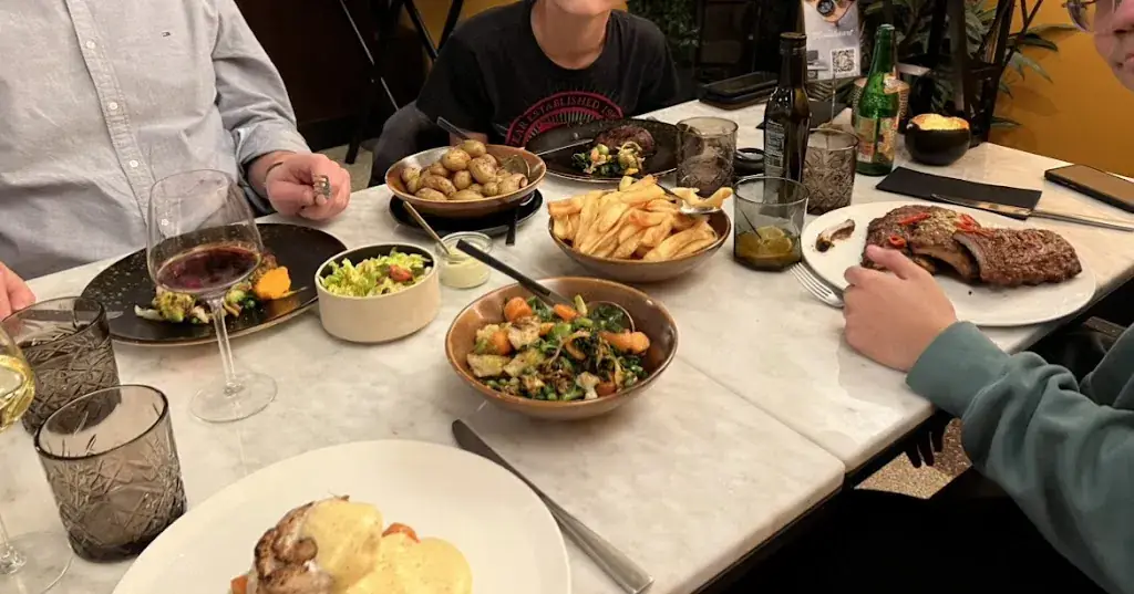 Ainee Casio_Partaasch_Genk_review