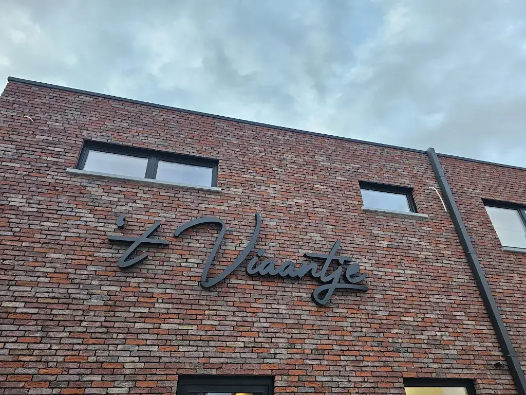 Robbie Van Hoegaerden_'t Viaantje_Geraardsbergen_review