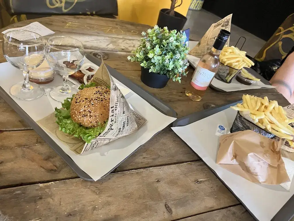 Mateusz_G Burger_Geraardsbergen_avis